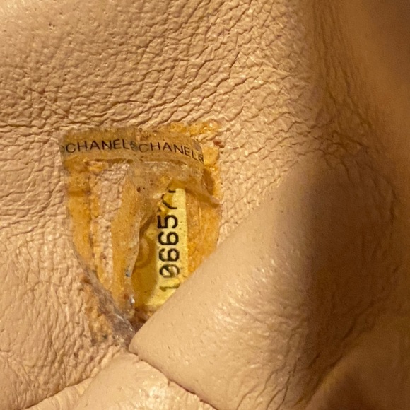 Auth Chanel Luxury Ligne Salmon Bowler Handbag - Picture 10 of 11